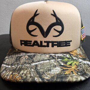 Realtree Camo / Beige 5 Panel Snapback Cap LARGE LOGO